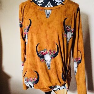 Boutique Bull Print Top